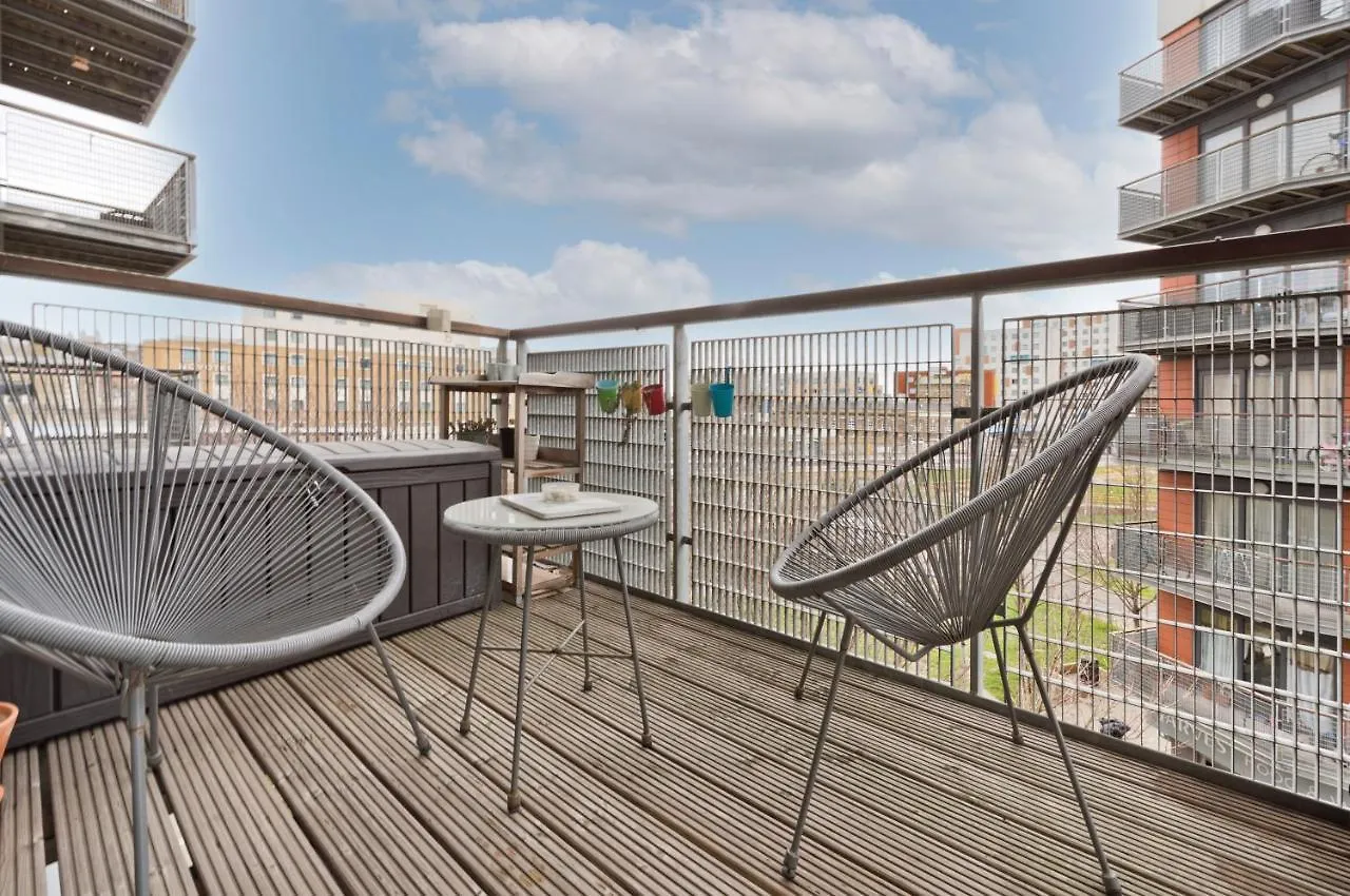 Bright Greenwich Flat Near Canary Wharf By Underthedoormat London United Kingdom